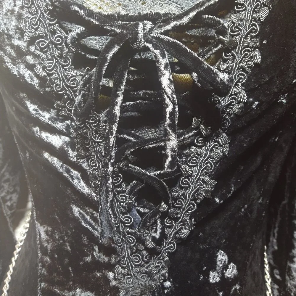 Vintage Crushed Velvet Goth Gown Bell Sleeves Dramatic Cross Chain Small EUC - Picture 6 of 15